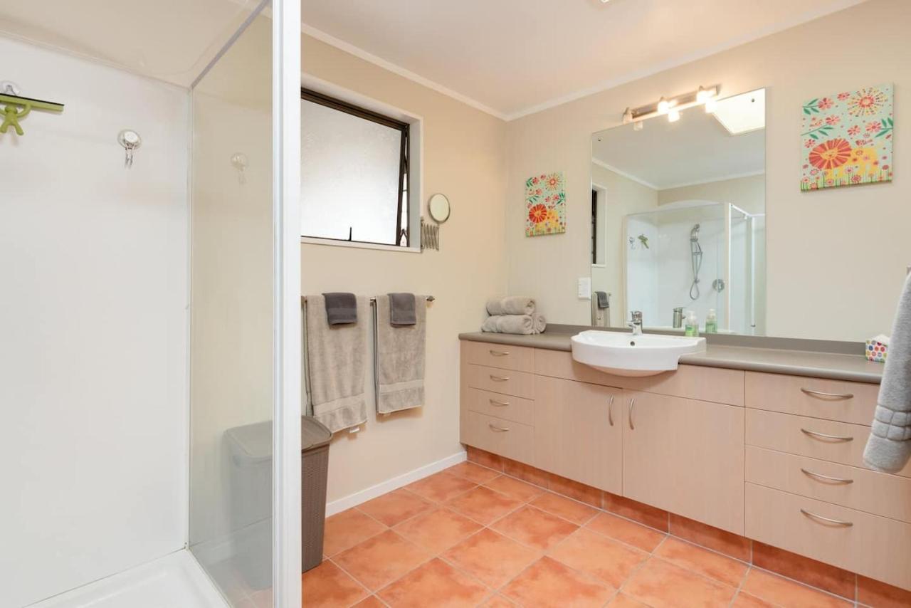 Golfers Delight In Quiet Cul De Sac Villa Mount Maunganui Exterior photo